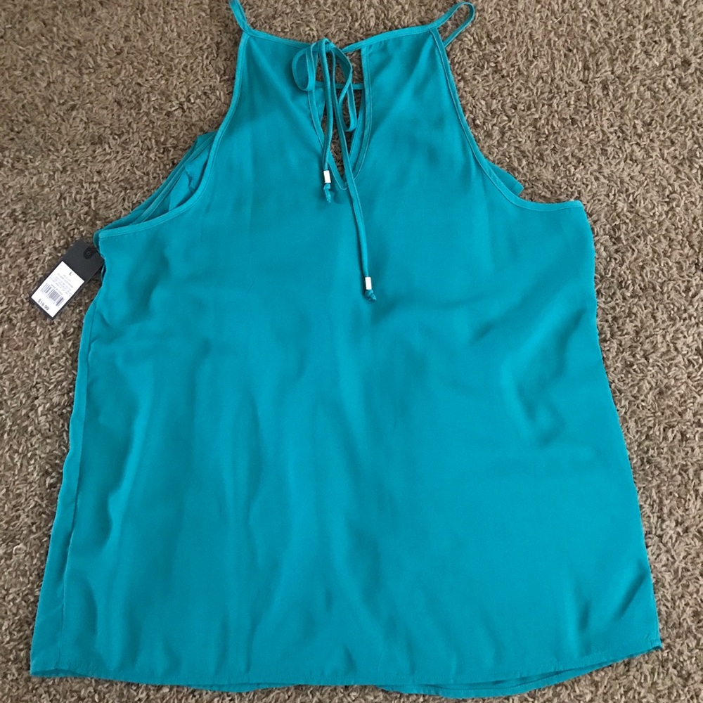 Woman’s Teal Keyhole Ruffle Tank - Picture 3 of 3